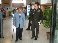 ประธานมูลนิธิรัฐบุรุษ นายแพทย์ประสพ รัตนากร